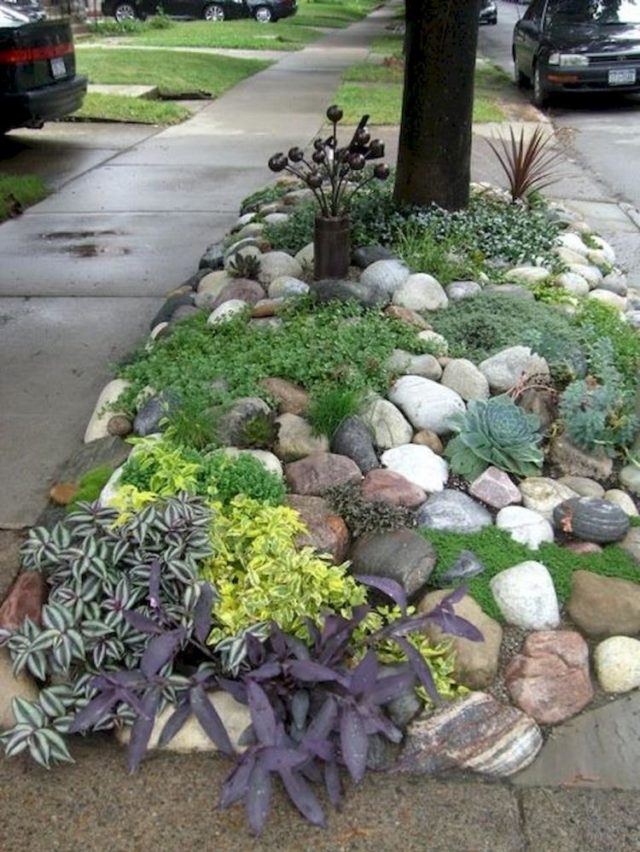 63+ FABULOUS SMALL FRONT YARD LANDSCAPING DECOR IDEAS - Page 48 of 64