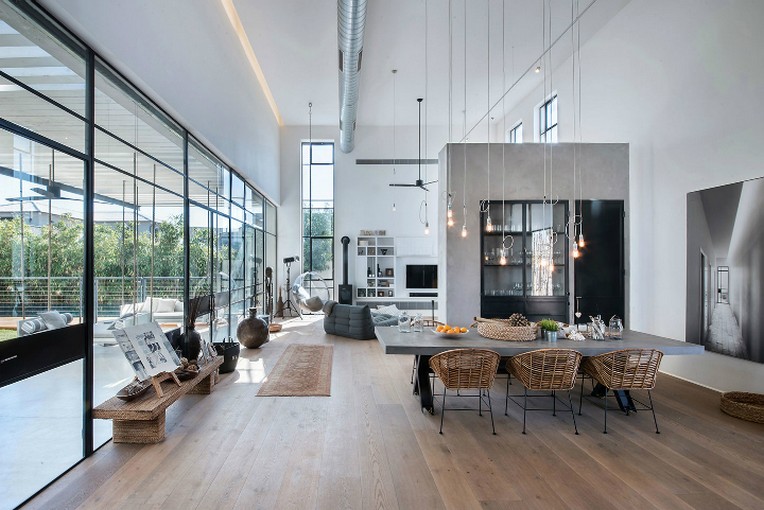 16 Good  A Family Industrial Home In Israel